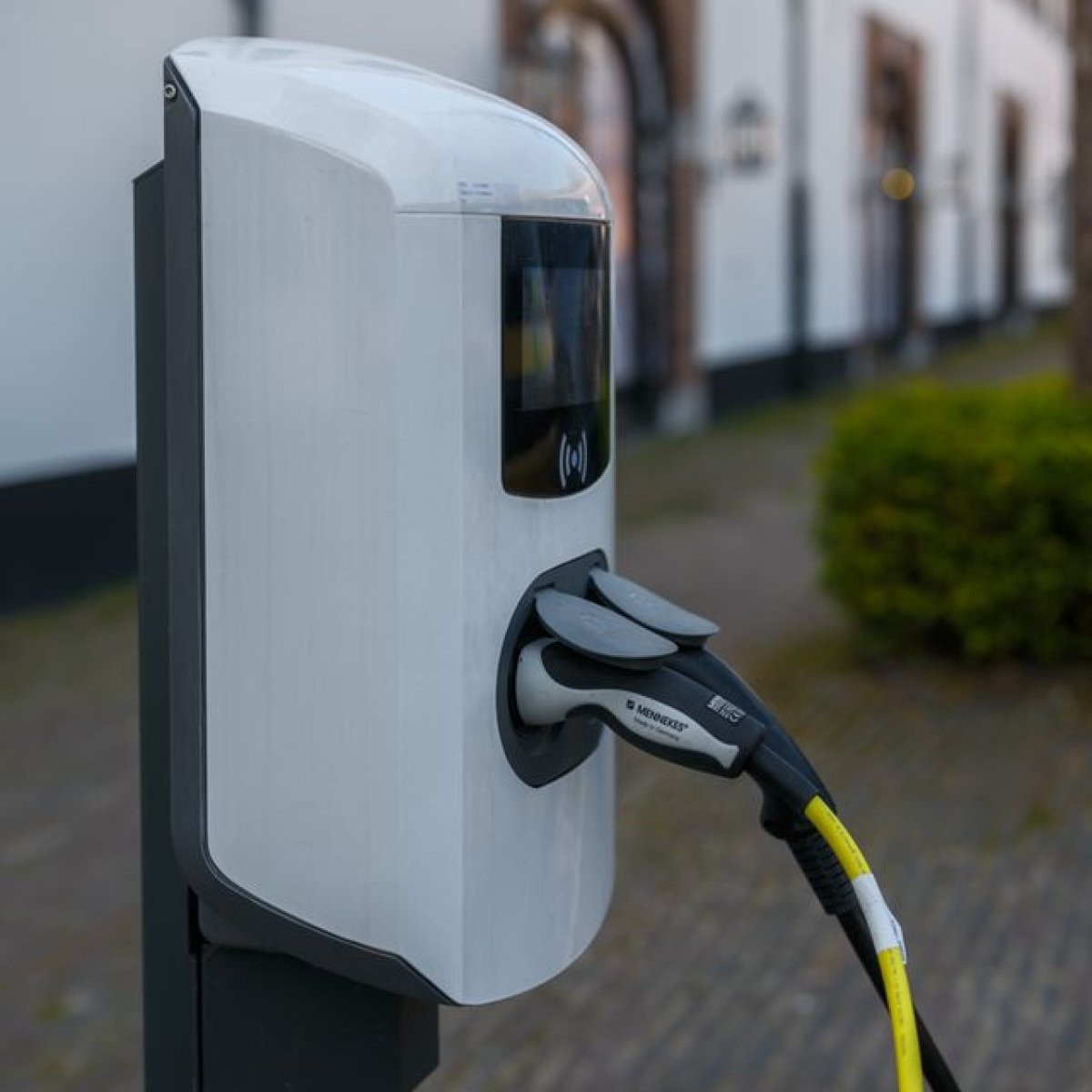 EV Sales Capture 26.8% of Indonesia's Automotive Market, But ...