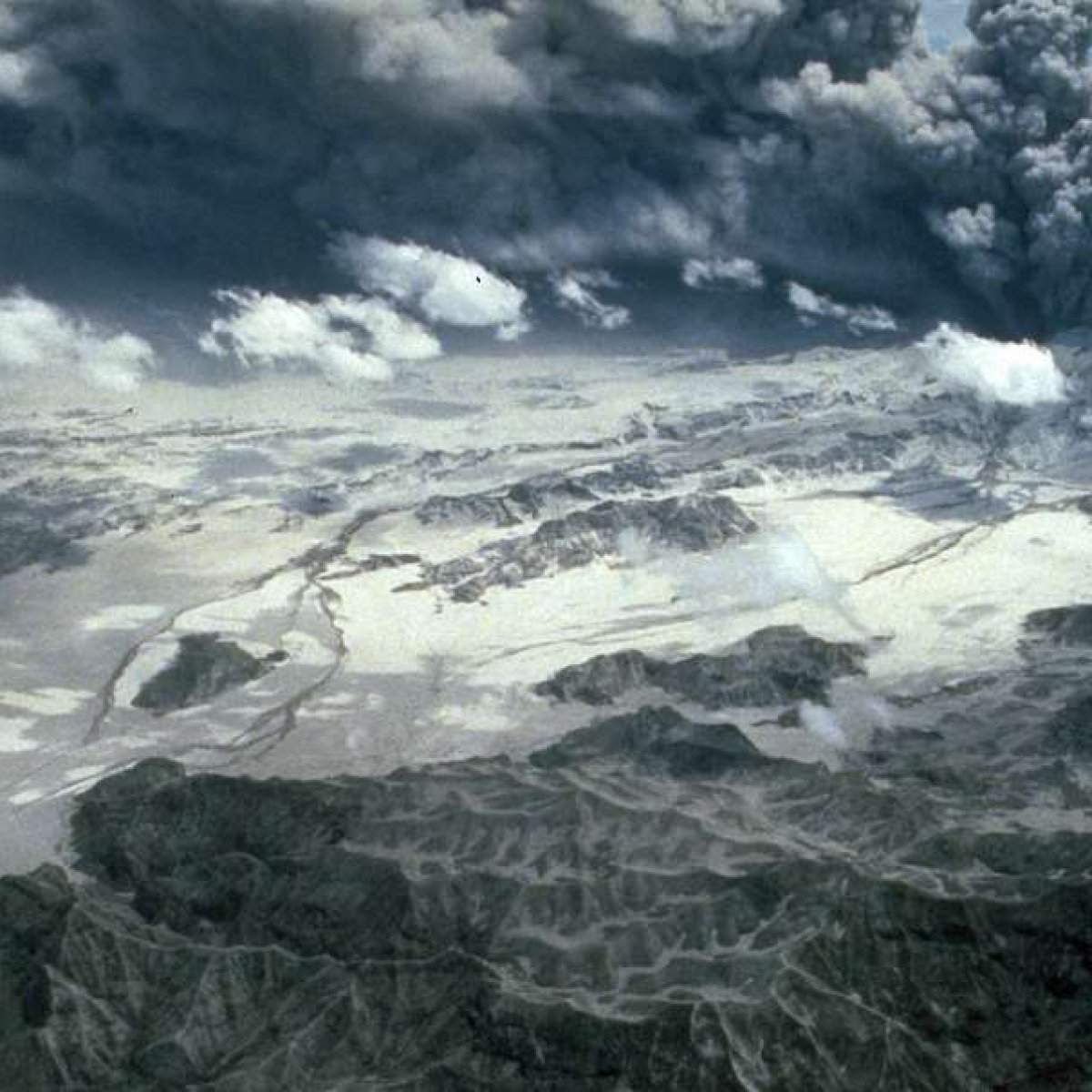 Infographic: No, Supervolcano Toba Eruption Didn't Nearly Kill Us